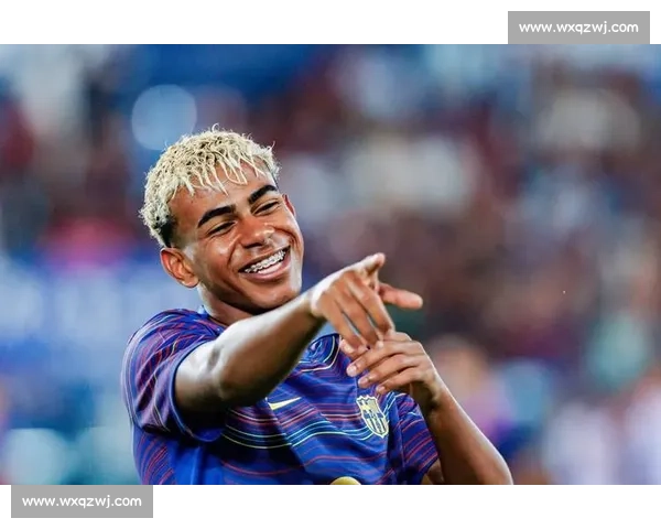 世体炮轰国家德比漏判：卡瓦哈尔冲人不冲球，阿劳霍点球被抹除